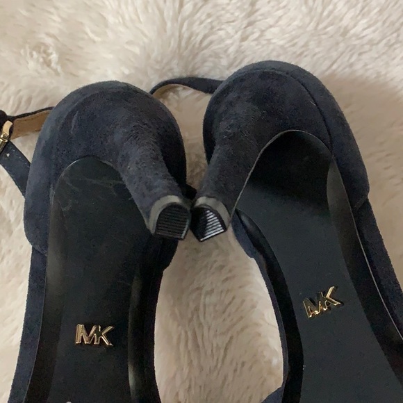 New Michael Kors Heels - Picture 5 of 6
